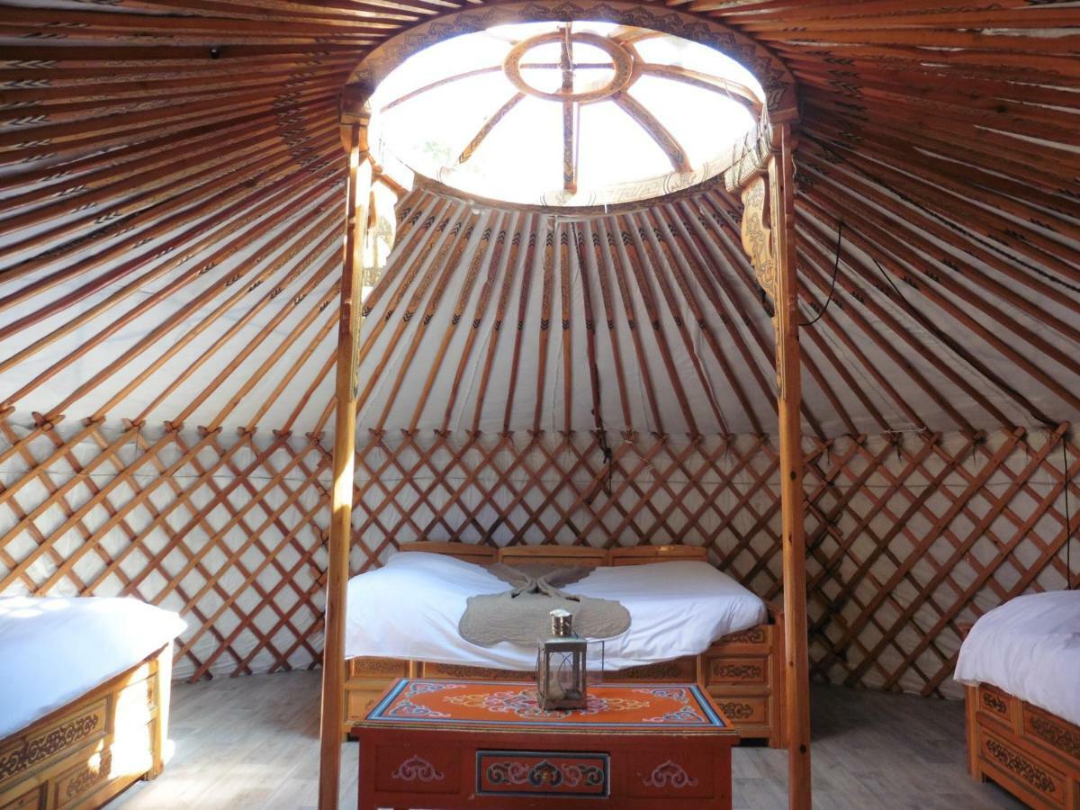 Bed and Breakfast Les Yourtes Du Bearn - Domaine Des Deux Clos Pontiacq-Viellepinte Zewnętrze zdjęcie